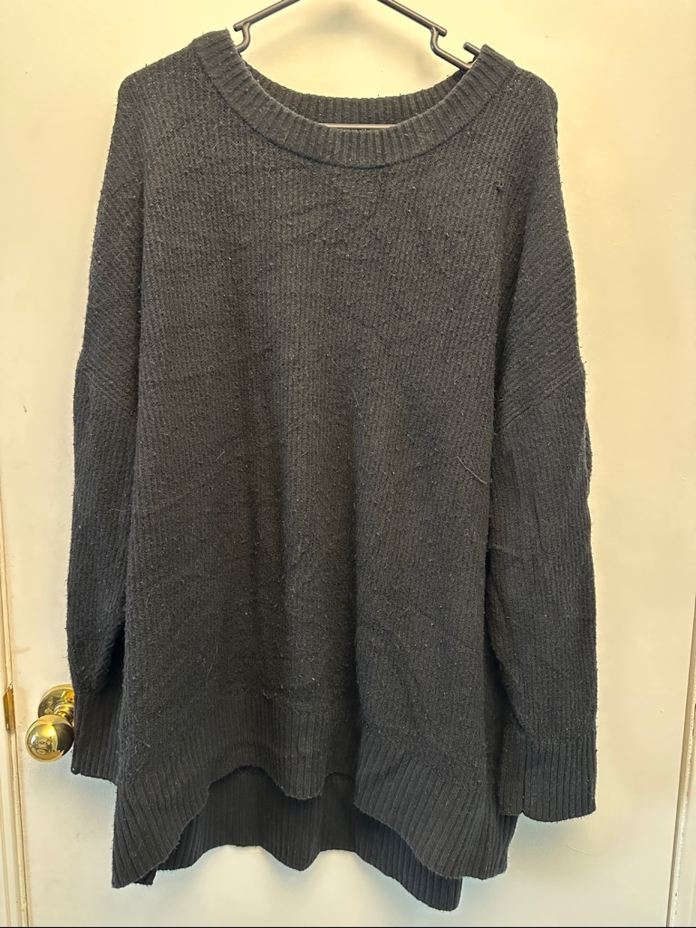 Old Navy black Crewneck Sweater